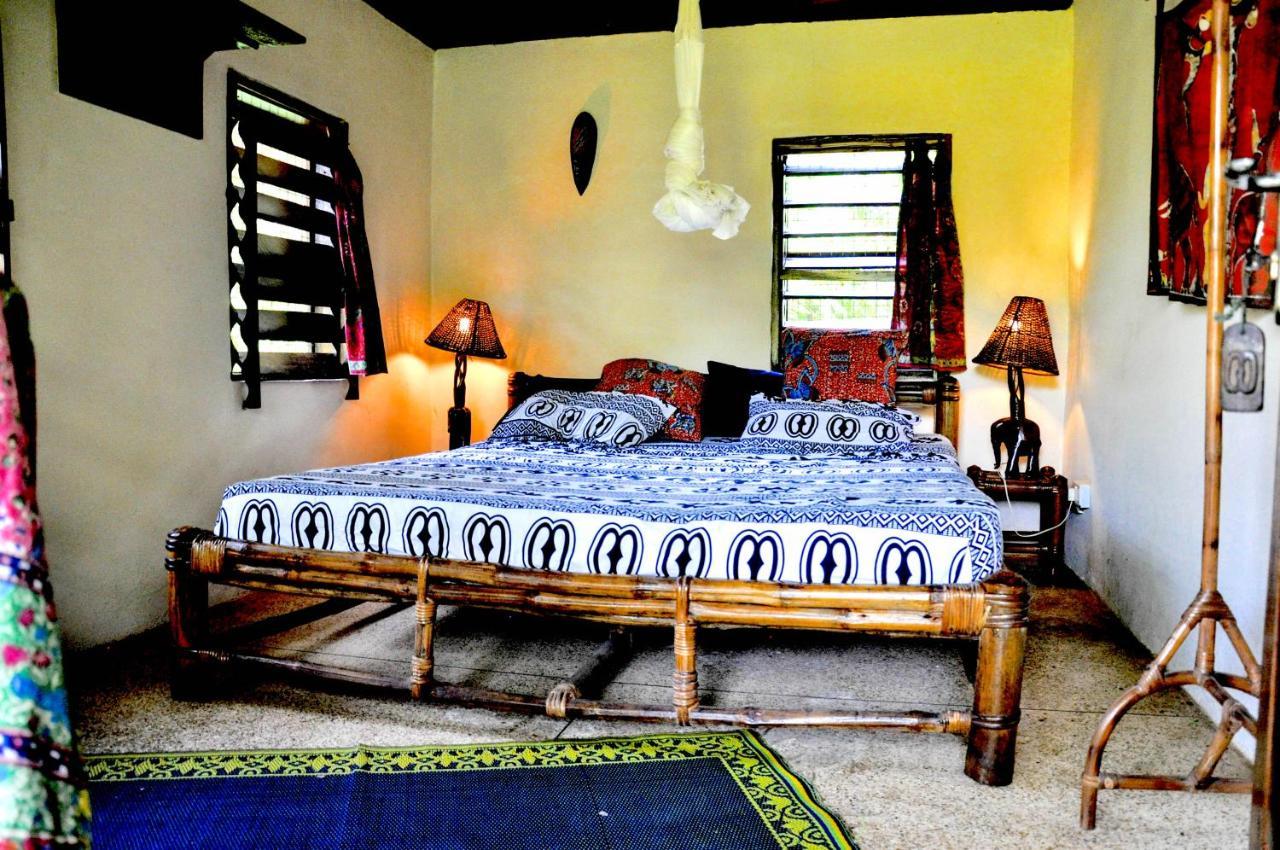 Ankobra Beach Resort Axim Rum bild